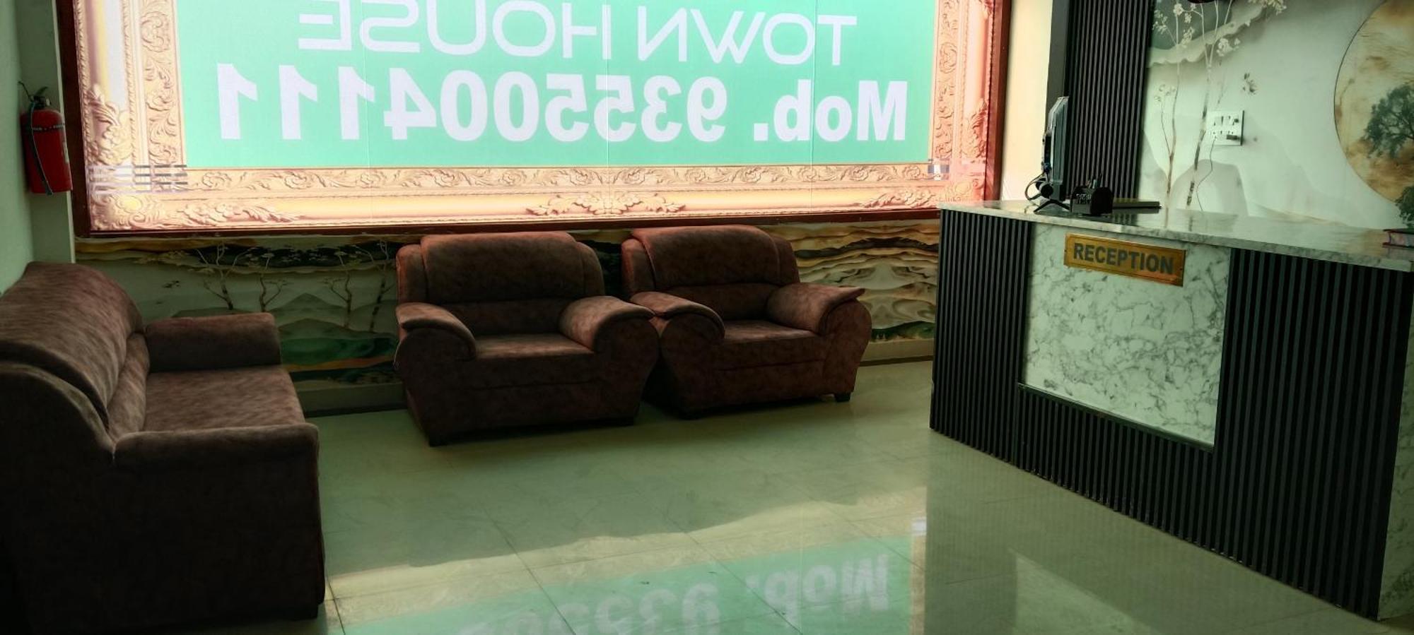 Hotel Blue Heaven Oyotownhouse Ghaziabad Extérieur photo
